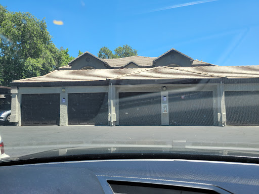 River Oaks Apartment Homes image