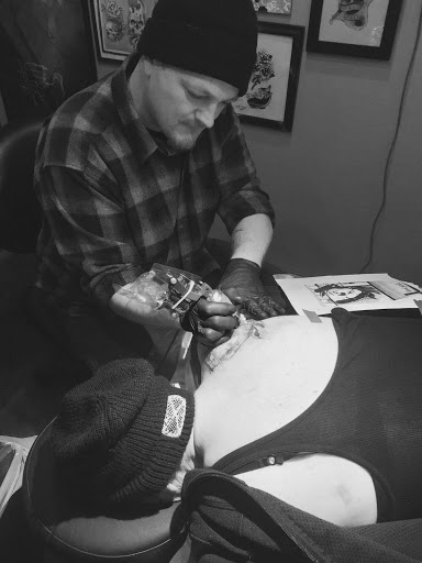 Tattoo Shop «Coastline Tattoo Studio - Provincetown», reviews and photos, 290A Commercial St, Provincetown, MA 02657, USA