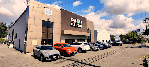 Auto Body Shop «ABRA Auto Body & Glass», reviews and photos, 3909 Pacific Hwy E, Fife, WA 98424, USA