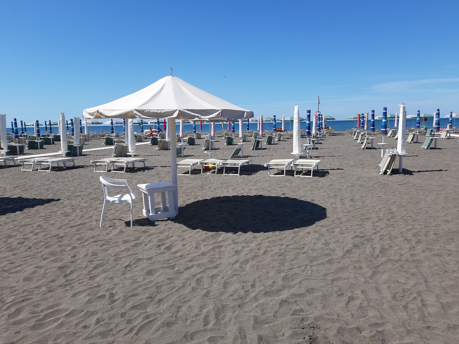Spiaggia di Montalto Marina'in fotoğrafı - tatil için iyi evcil hayvan dostu nokta
