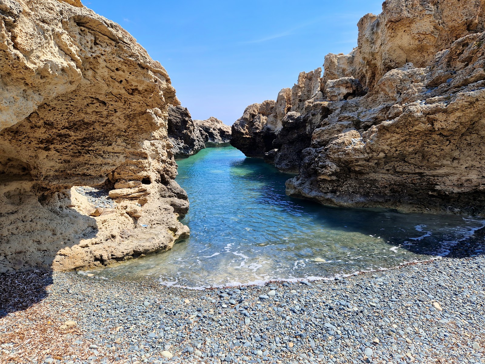 Foto von Canyon Beach mit graue kiesel Oberfläche