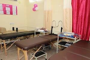 Elite Ezhil Physiotherapy Clinic | Ortho specialist physio clinic with Advance Care in Ambattur| Chiropractic| Osteopath image