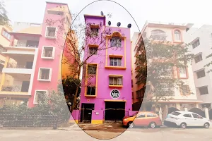 Balmy BNB -Tower 1- Homestay / Guest House image