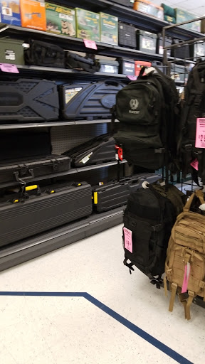 Sporting Goods Store «Big 5 Sporting Goods - Fresno (Shaw)», reviews and photos, 3022 W Shaw Ave, Fresno, CA 93711, USA