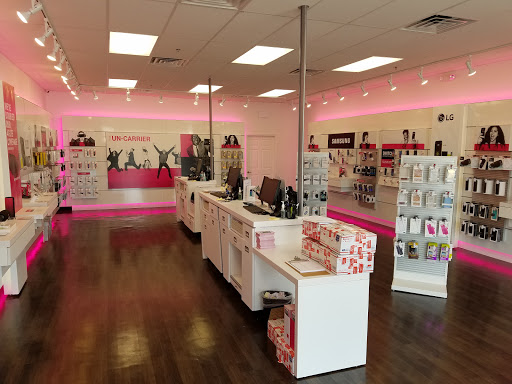 Cell Phone Store «T-Mobile», reviews and photos, 313 NW Commons Loop #119c, Lake City, FL 32055, USA