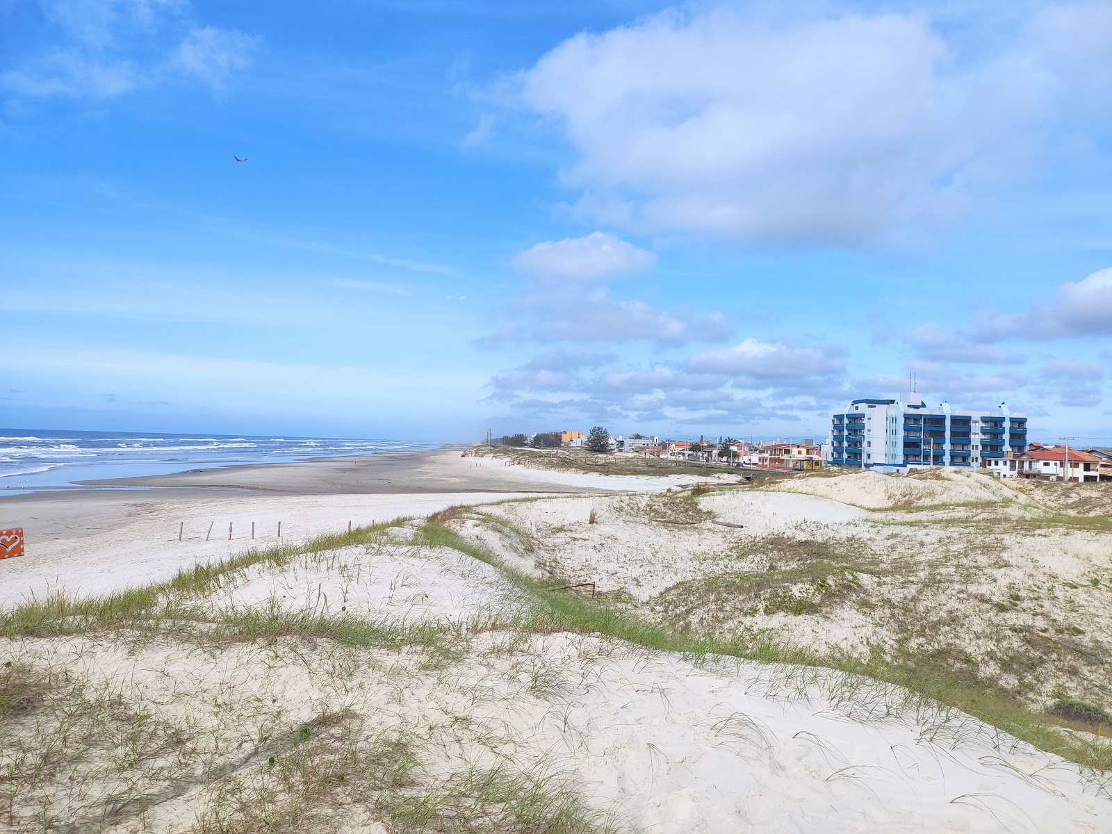 Fotografija Praia Turimar z svetel fin pesek površino