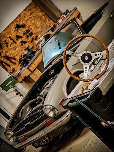 Photo 1 - Atelier car body