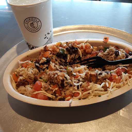 Mexican Restaurant «Chipotle Mexican Grill», reviews and photos, 975 Norland Ave, Chambersburg, PA 17201, USA