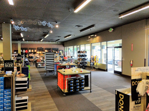 Shoe Store «DSW Designer Shoe Warehouse», reviews and photos, 17158 Redmond Way, Redmond, WA 98052, USA