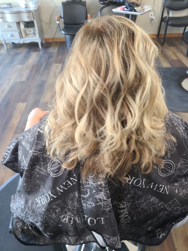 Rockin M Salon 83644