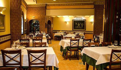 Restaurante Villa de Santillana - C. Julián Ceballos, 11, 39300 Torrelavega, Cantabria, Spain