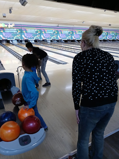 Bowling Alley «Cherry Hill Lanes North», reviews and photos, 6697 Dixie Hwy, Village of Clarkston, MI 48346, USA