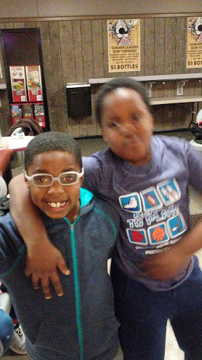 Bowling Alley «Striker Lanes Inc», reviews and photos, 6728 16th St, Berwyn, IL 60402, USA