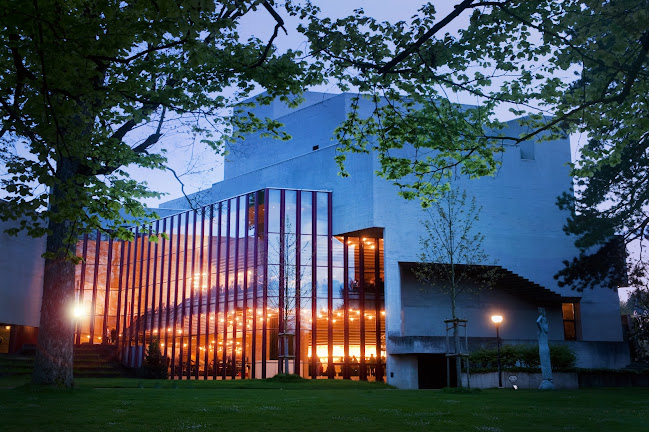 Rezensionen über Konzert und Theater St. Gallen in St. Gallen - Kulturzentrum