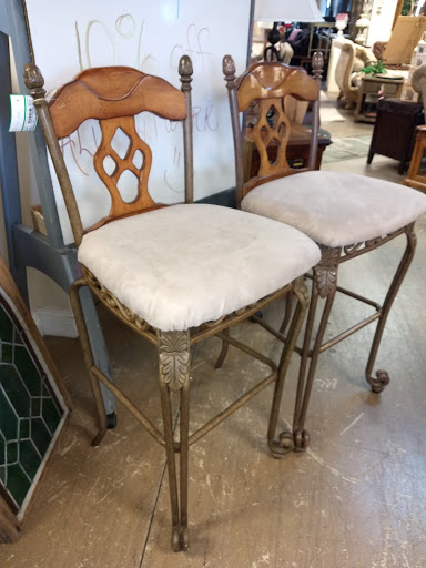 Consignment Shop «New Leaf Home Furnishings», reviews and photos, 2449 Pierce Dr #3, Spring Grove, IL 60081, USA