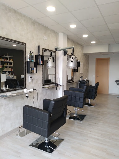 Armoni Peluquería. en Zaratán, Valladolid