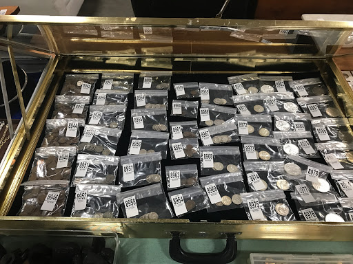 Auction House «RPN Sales & Auction House», reviews and photos, 4451 N Milwaukee Ave, Chicago, IL 60630, USA