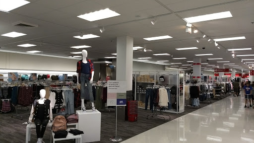 Shopping Mall «Addison Mall», reviews and photos, 2970 W Addison St, Chicago, IL 60618, USA