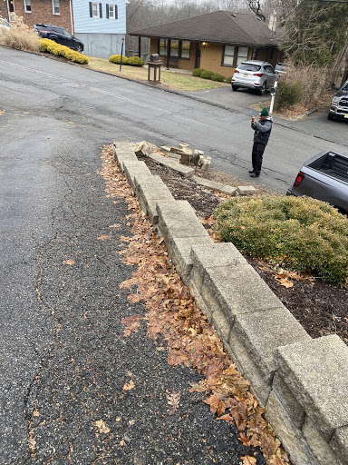 Moving Company «College Hunks Hauling Junk and Moving», reviews and photos, 1275 Bloomfield Ave, Fairfield, NJ 07004, USA