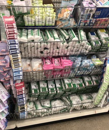 Dollar Store «Dollar Tree», reviews and photos, 406 S 1st St #1, La Grange, KY 40031, USA