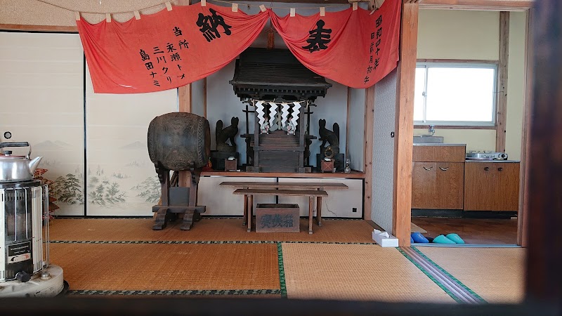 鷹部屋稲荷神社