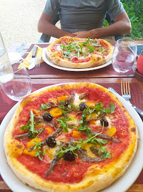 Pizza du Restaurant Le Rocher - Pizzeria - Chambres d'Hôtes - Gîte - Pyrénées - Barbazan - Tiers lieu - n°17