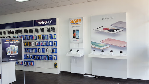 Cell Phone Store «MetroPCS Authorized Dealer», reviews and photos, 450 E Hwy 67, Duncanville, TX 75137, USA
