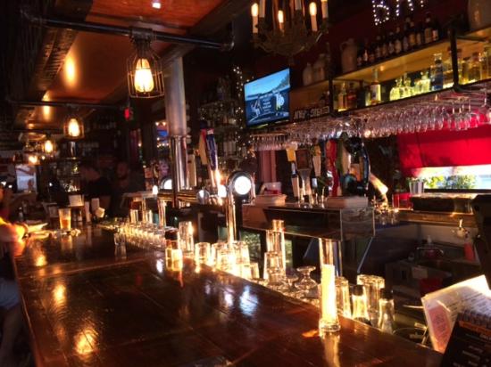 Copperhead Tavern 32903