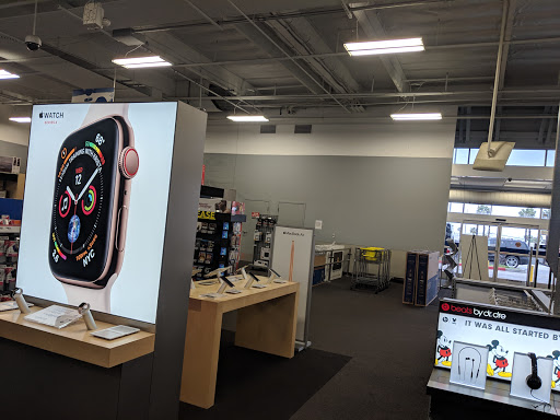 Electronics Store «Best Buy», reviews and photos, 2701 Cherry Ave, Signal Hill, CA 90755, USA