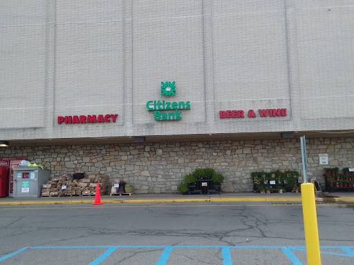 Supermarket «Giant Eagle Supermarket», reviews and photos, 111 W Madison St, Rochester, PA 15074, USA