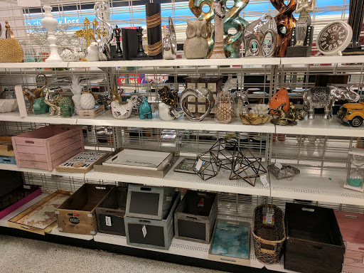 Clothing Store «Ross Dress for Less», reviews and photos, 2128 N 2nd St, Millville, NJ 08332, USA