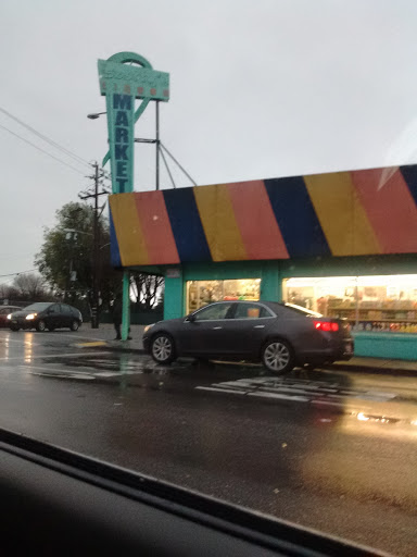 Bayview Market & Liquor, 10495 Edes Ave, Oakland, CA 94603, USA, 