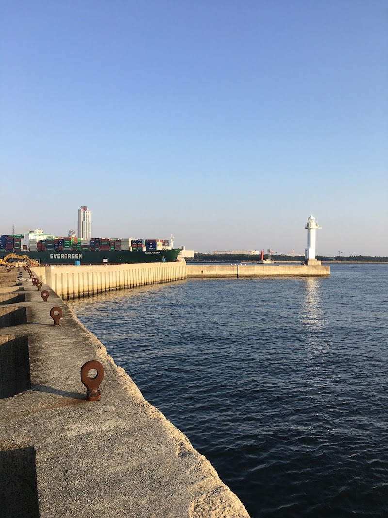大阪北港南防波堤灯台