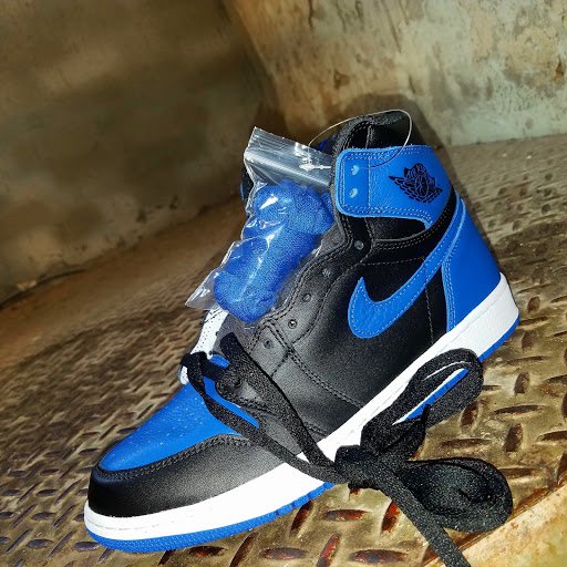 Shoe Store «VILLA, Join the Movement», reviews and photos, 605 N Market St, Wilmington, DE 19801, USA