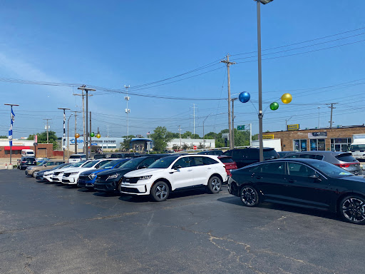 Car Dealer «Spitzer Kia Cleveland», reviews and photos, 3414 Brookpark Rd, Cleveland, OH 44134, USA