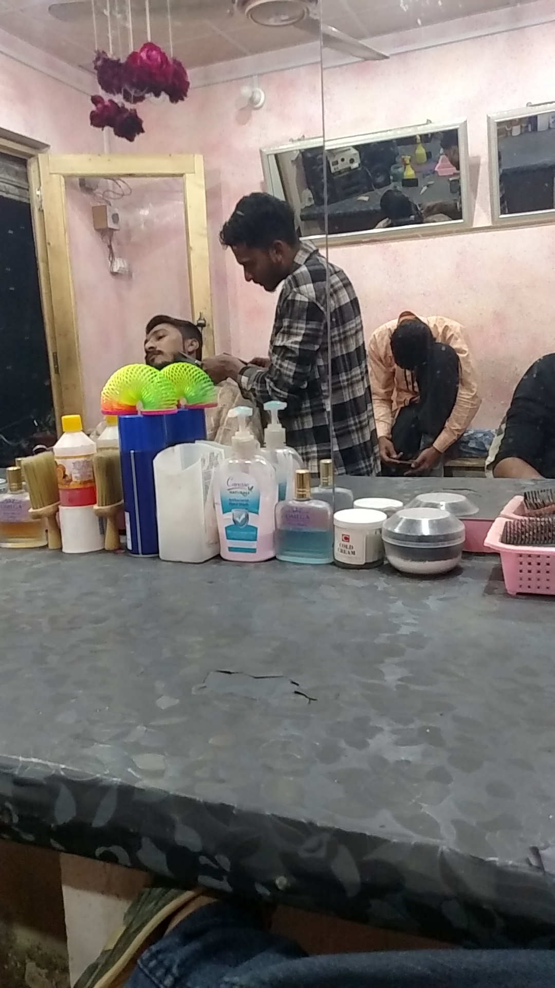 Faizan Ghori Hair Salon