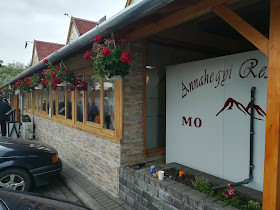 Annahegyi Restaurant