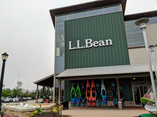 Clothing Store «L.L. Bean», reviews and photos, 4999 Old Orchard Shopping Center, Skokie, IL 60077, USA