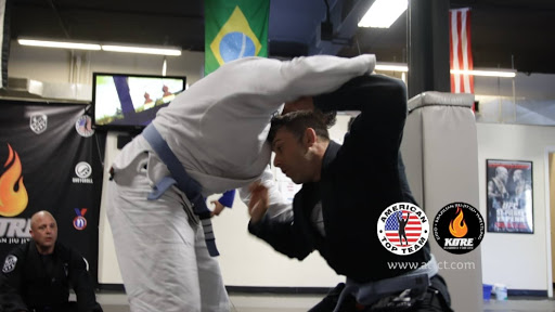 Martial Arts School «American Top Team Connecticut BJJ, MMA, Muay Thai Danbury, CT», reviews and photos, 16 Beaver Brook Rd #3, Danbury, CT 06810, USA