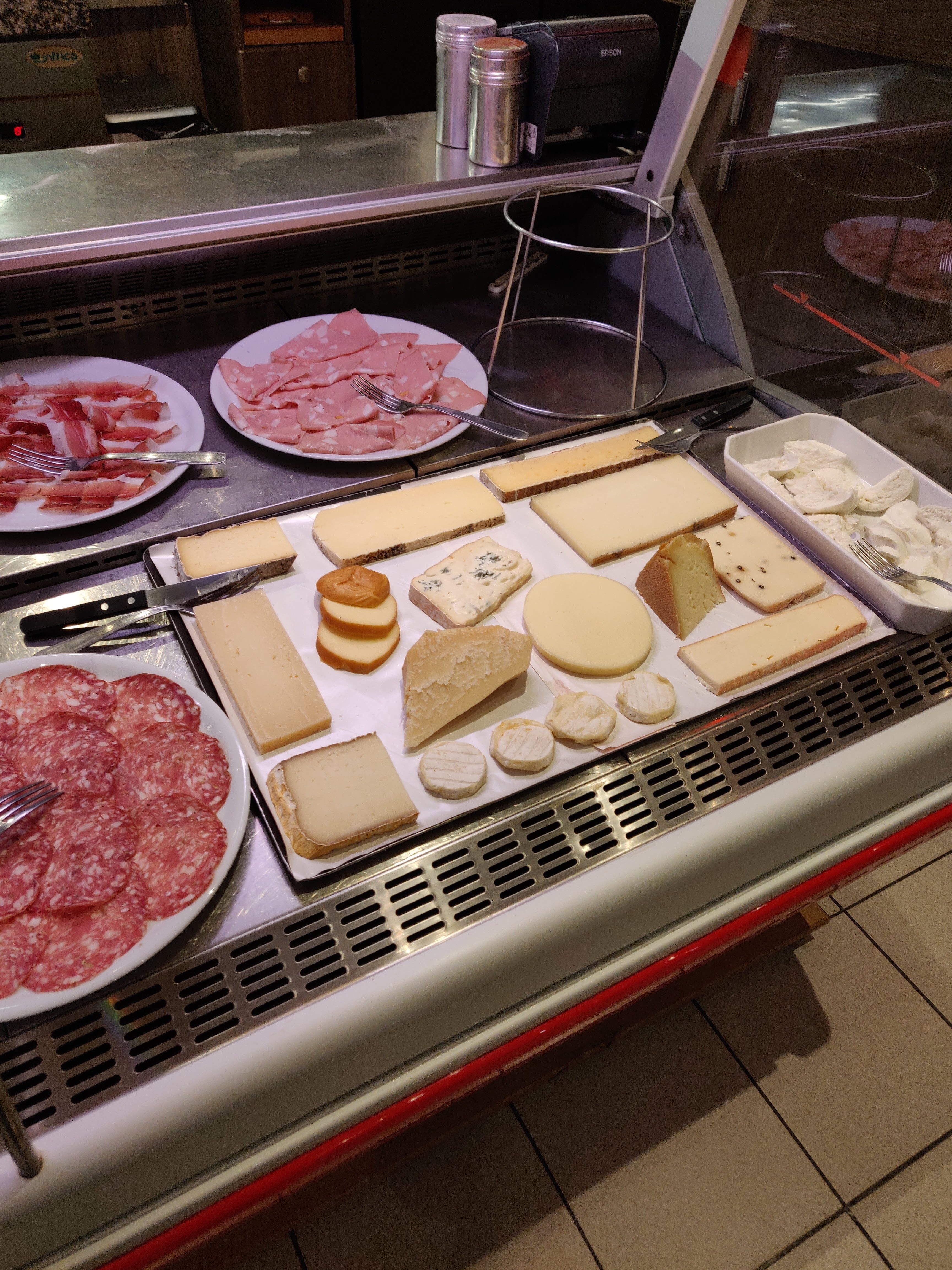 Photo n° 3 de l'avis de Virgin.i fait le 06/01/2019 à 21:03