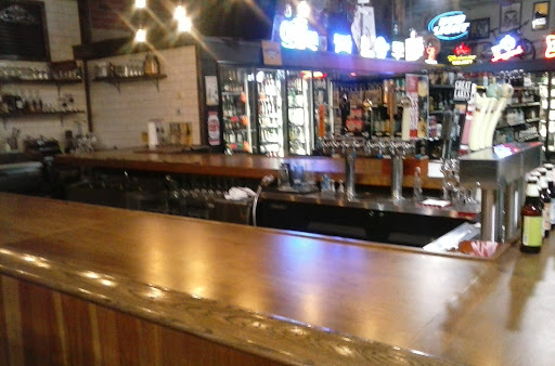 Wine Store «Corks Wine & Liquor», reviews and photos, 27250 Crossroads Pkwy, Rossford, OH 43460, USA