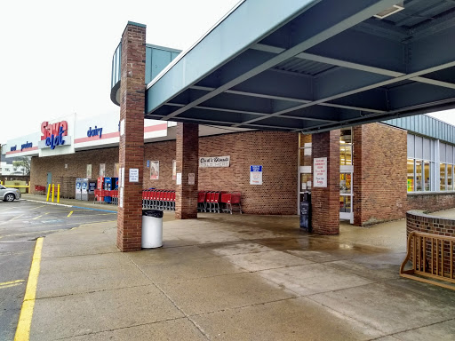 Grocery Store «Save-A-Lot», reviews and photos, 111 Diamond St, Titusville, PA 16354, USA