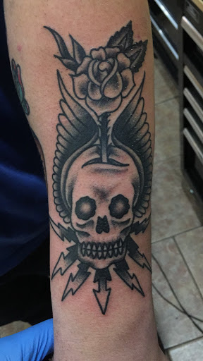 Tattoo Shop «The Rusty Needle Tattoo», reviews and photos, 1270 Harkrider St, Conway, AR 72032, USA