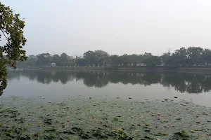 Rabindra Sarobar GATE image