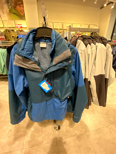 Sportswear Store «Columbia Sportswear Outlet at Ontario Mills», reviews and photos, 1 Mills Cir #342, Ontario, CA 91764, USA