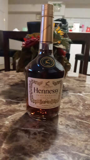 Liquor Store «Natomas Food & Liquor», reviews and photos, 4000 E Commerce Way, Sacramento, CA 95834, USA