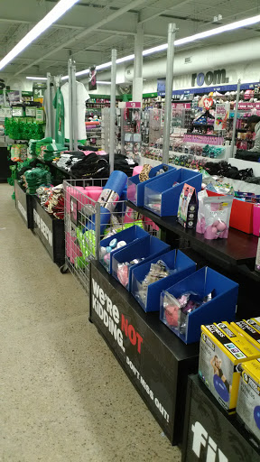 Variety Store «Five Below», reviews and photos, 1471 Som Center Rd, Mayfield Heights, OH 44124, USA