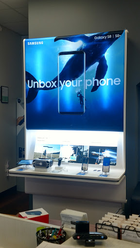 Cell Phone Store «TCC, Verizon Authorized Retailer», reviews and photos, 3860 Tampa Rd, Oldsmar, FL 34677, USA