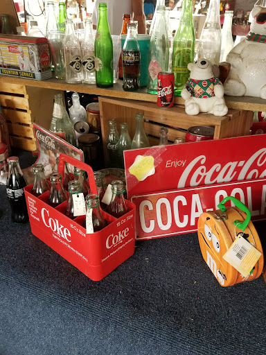 Flea Market «Olde Tyme Flea Market», reviews and photos, 5400 State Rd 46, Nashville, IN 47448, USA