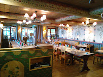 Atmosphère du Restaurant français Le Refuge de Florimont à Gex - n°20